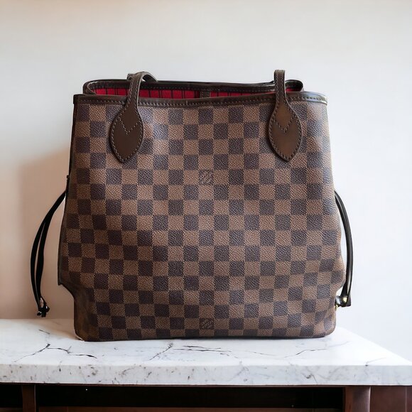 Authentic Louis Vuitton Neverfull MM in Damier Ebene Canvas - Picture 2 of 13